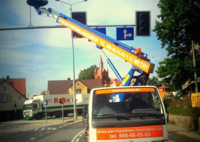 Podnośnik koszowy Wrocław - prace elektryczne - oświetlenie drogowe