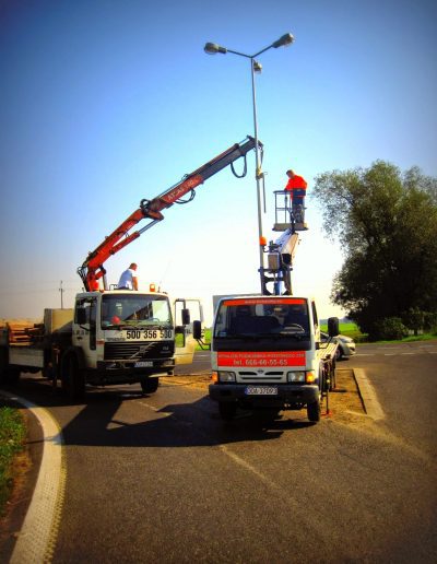 Prace elektryczne A4. Podnośnik koszowy - prace A4.