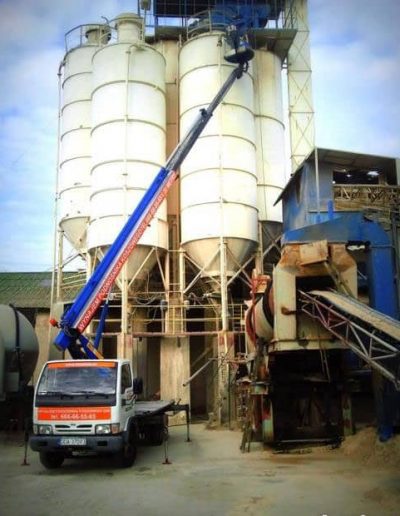 Prace wysokościowe. Podnośnik koszowy Siechnice. Wynajem podnośnika Siechnice.