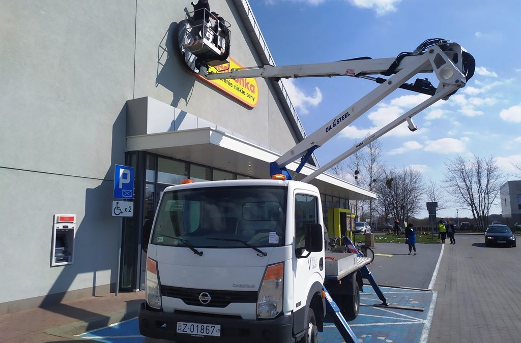 Prace na wysokości a podesty ruchome